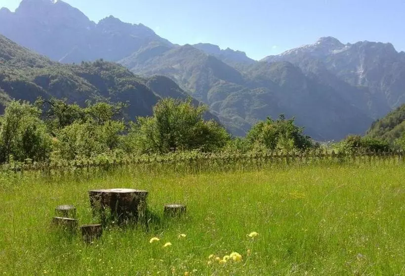 Pensió Kulla Pracja Theth