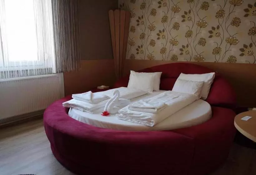 Aamiaismajoitus (B&B) Korona Panzió