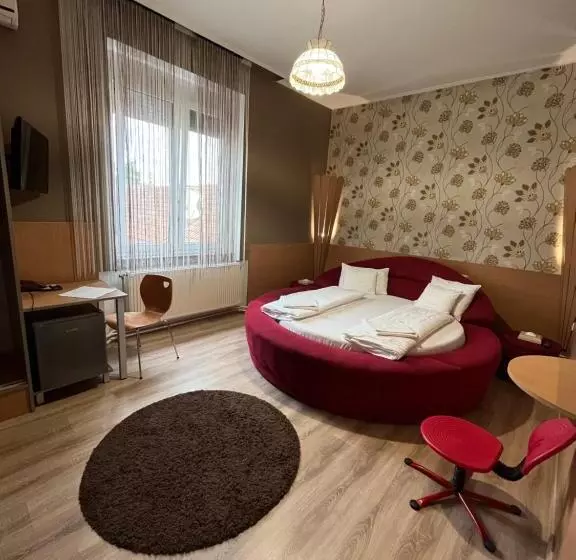 Aamiaismajoitus (B&B) Korona Panzió