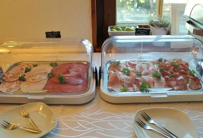 Hotelli Fischer Café Land