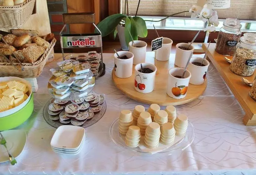 Hotelli Fischer Café Land