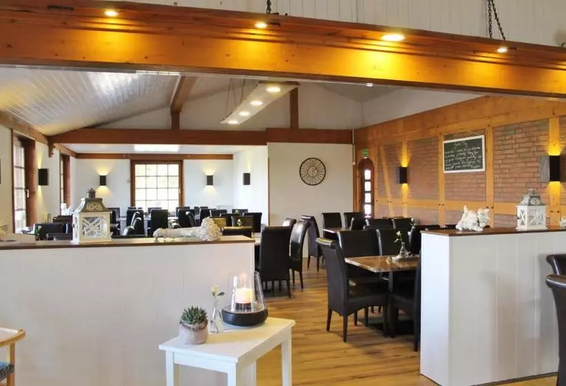 Hotelli Fischer Café Land