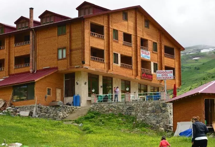Yedigoller Hotel & Restaurant