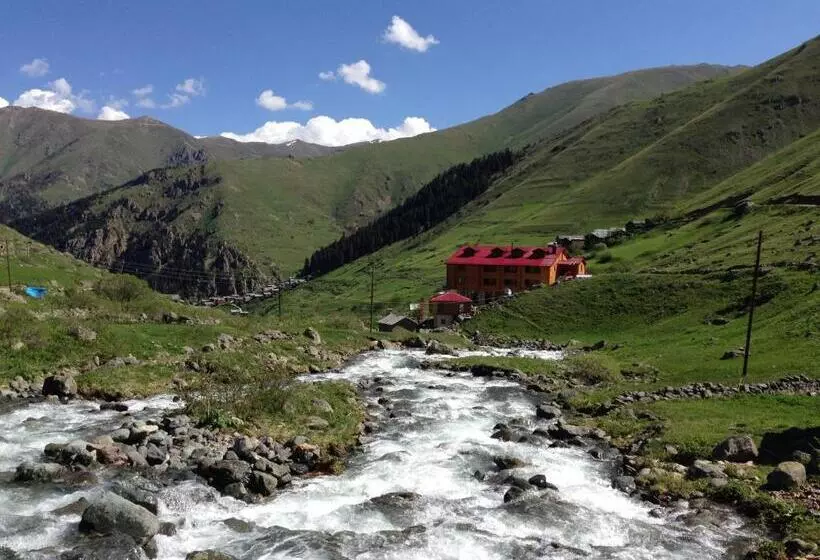Yedigoller Hotel & Restaurant