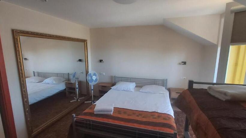 پانسیون Geltona