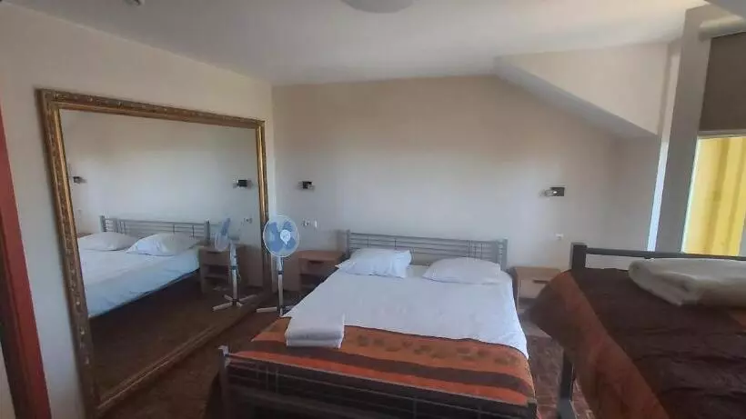 پانسیون Geltona