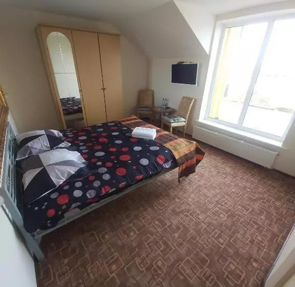 پانسیون Geltona