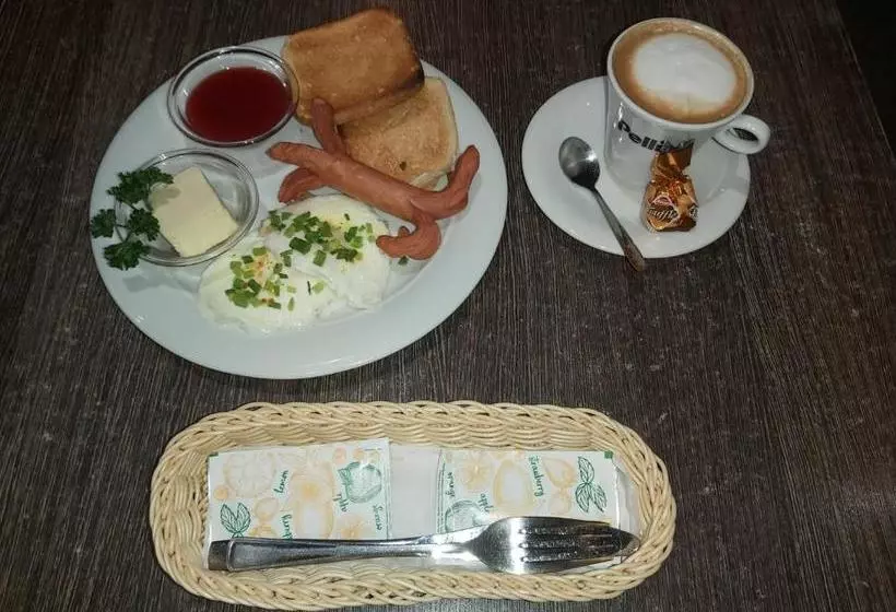 پانسیون Geltona