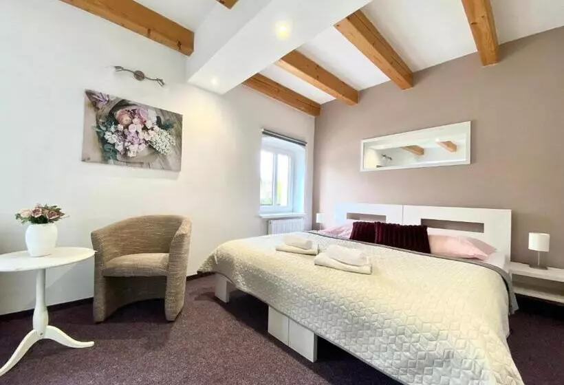 Majatalo Penzion Sen