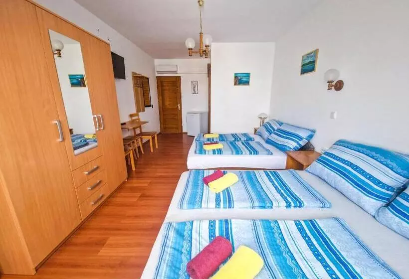 Majatalo Weinberger Vendégház