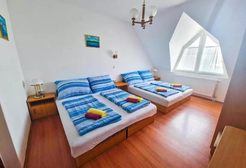 Majatalo Weinberger Vendégház