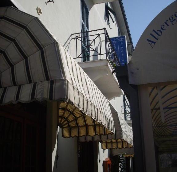 فندق Ristorante Albergo Roma