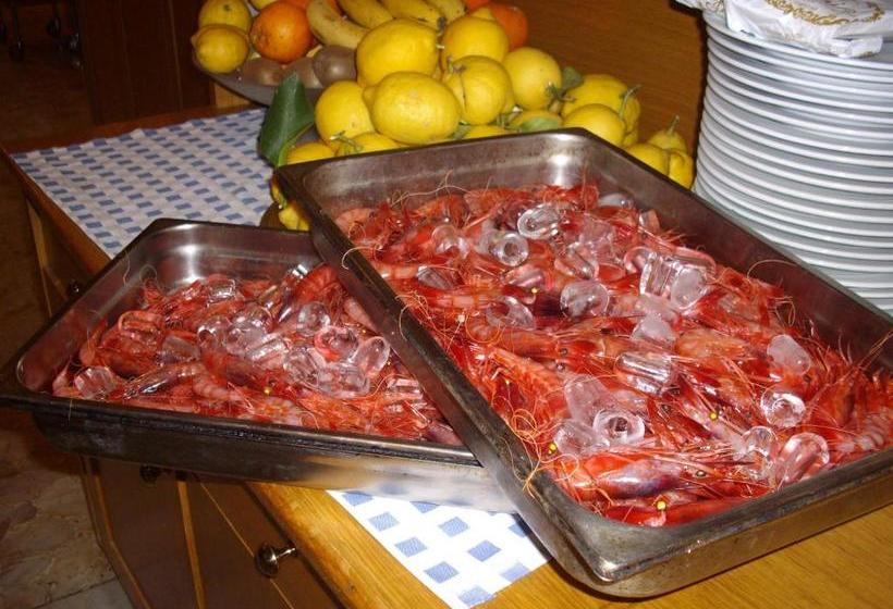 فندق Ristorante Albergo Roma