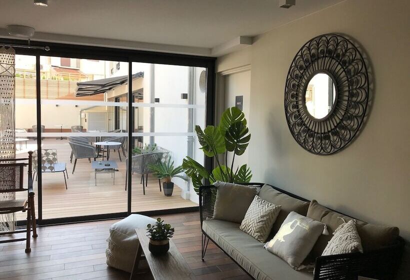 هتل La Villa Port D Antibes & Spa