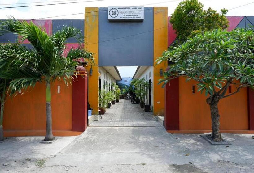 فندق Reddoorz Near Mutiara Sis Al Jufrie Airport Palu