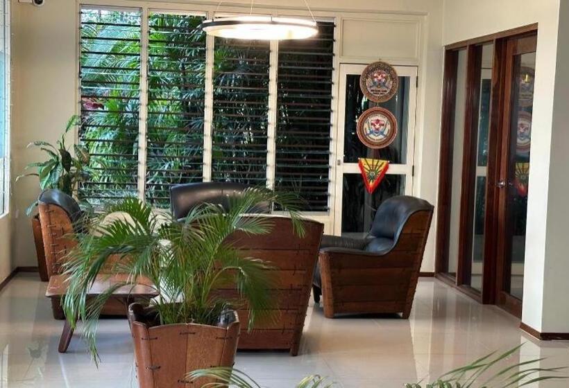 هتل Victoria Palms