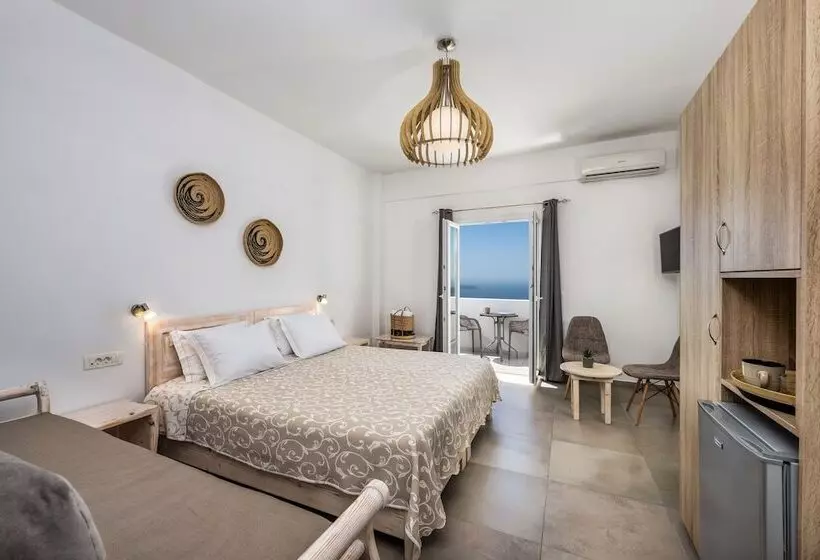 Hotelli Villa Thiranthemis   Adults Only