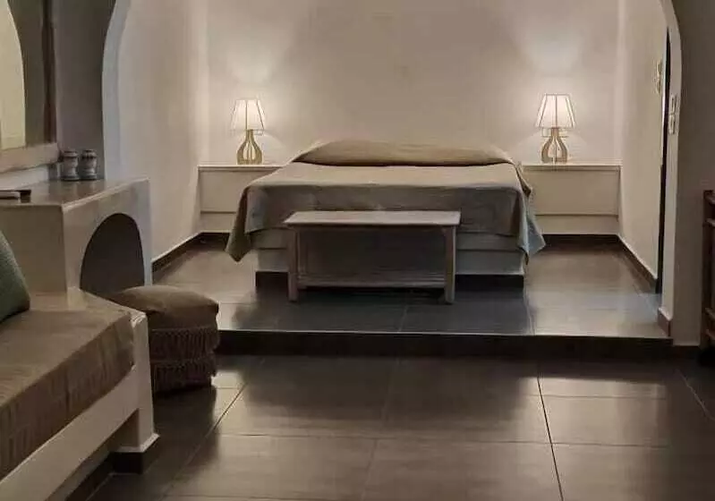 Hotelli Villa Thiranthemis   Adults Only