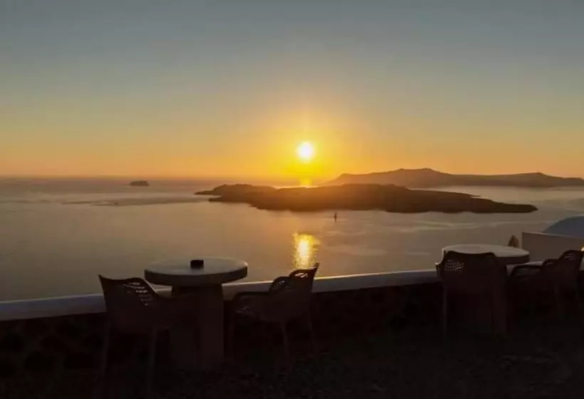 Hotelli Villa Thiranthemis   Adults Only