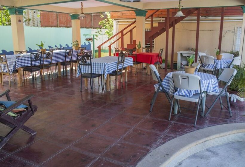 هتل Villas Anacaona