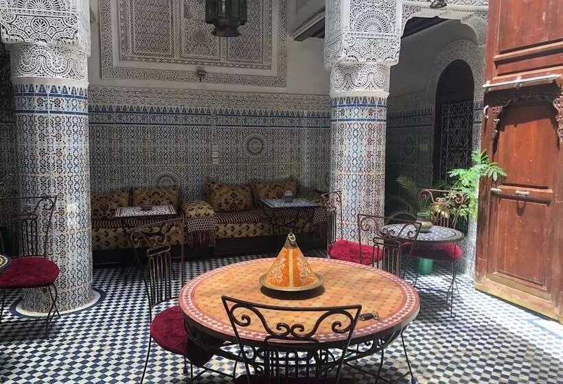 Riad Chao Mama Guesthouse   Hostel