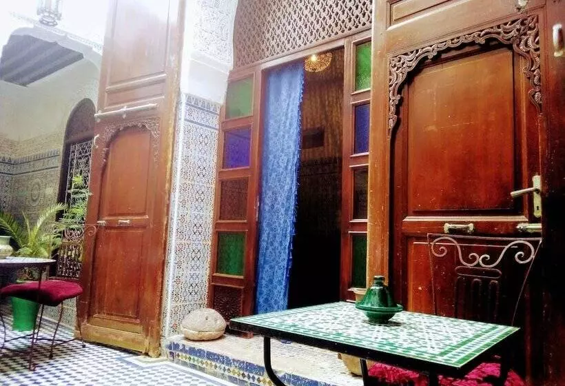Riad Chao Mama Guesthouse   Hostel