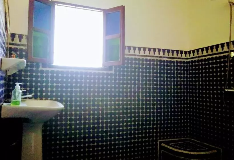 Riad Chao Mama Guesthouse   Hostel
