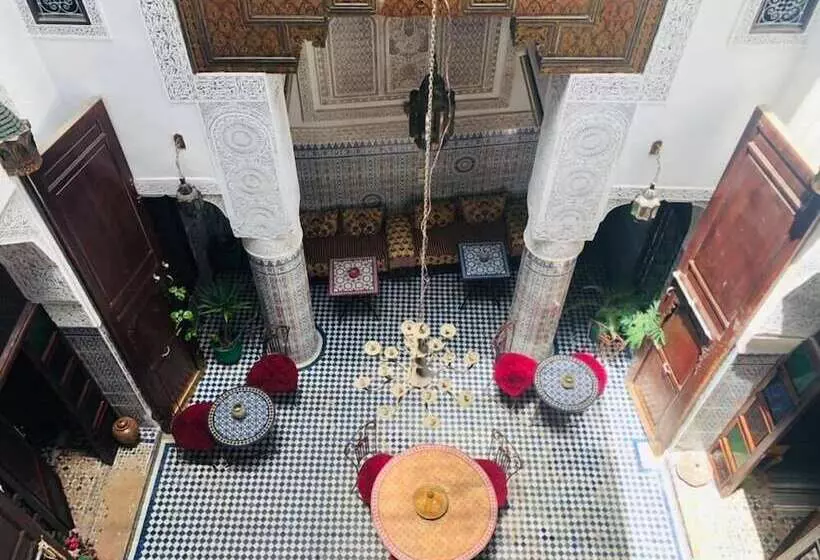 Riad Chao Mama Guesthouse   Hostel