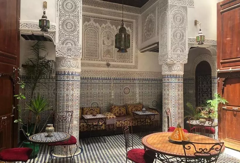 Riad Chao Mama Guesthouse   Hostel