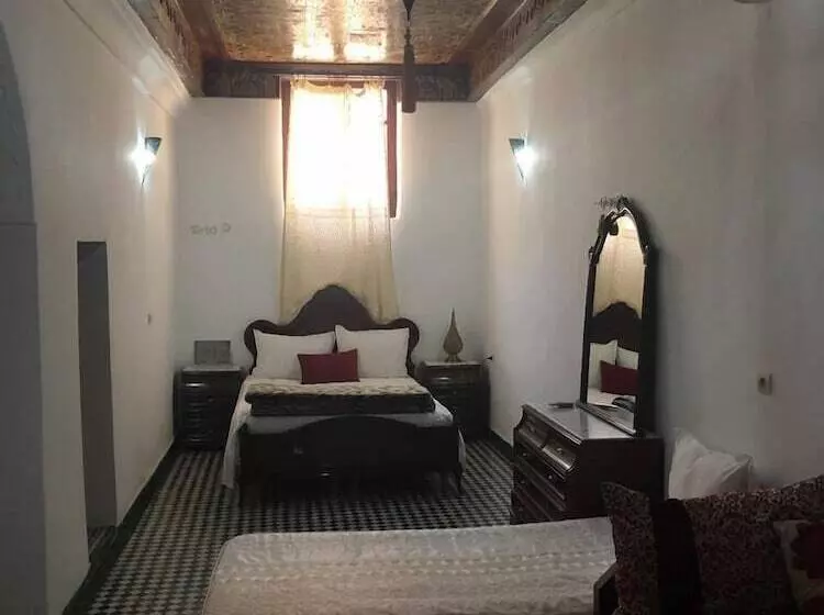 Riad Chao Mama Guesthouse   Hostel