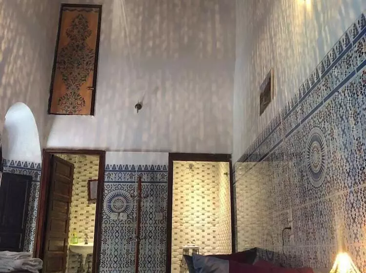 Riad Chao Mama Guesthouse   Hostel