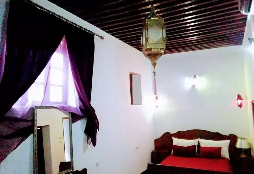 Riad Chao Mama Guesthouse   Hostel