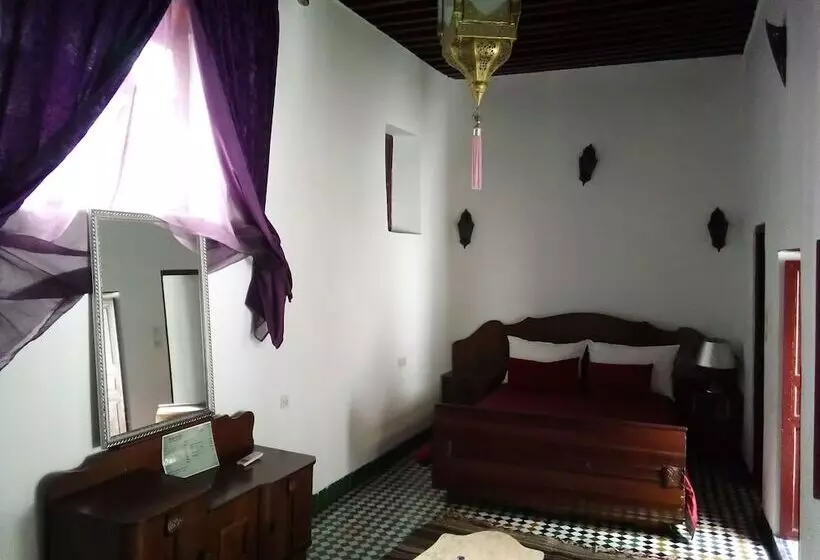 Riad Chao Mama Guesthouse   Hostel