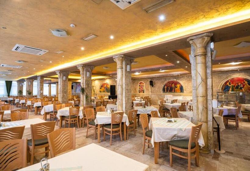 Balneo & Spa Hotel Aura