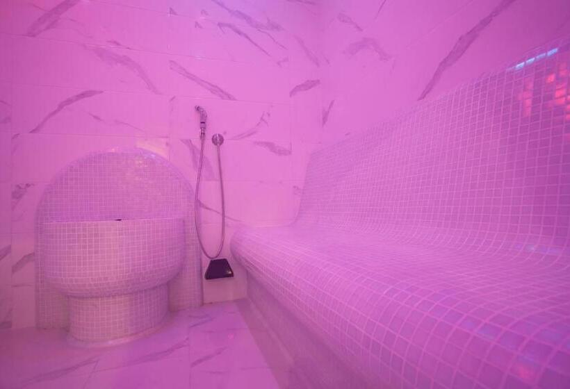 Balneo & Spa Hotel Aura