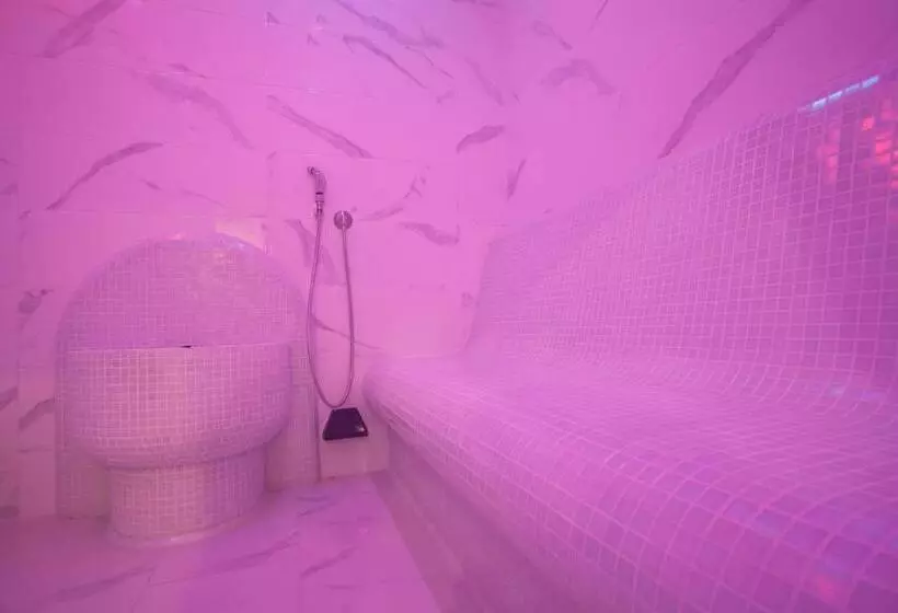 Balneo & Spa Hotel Aura