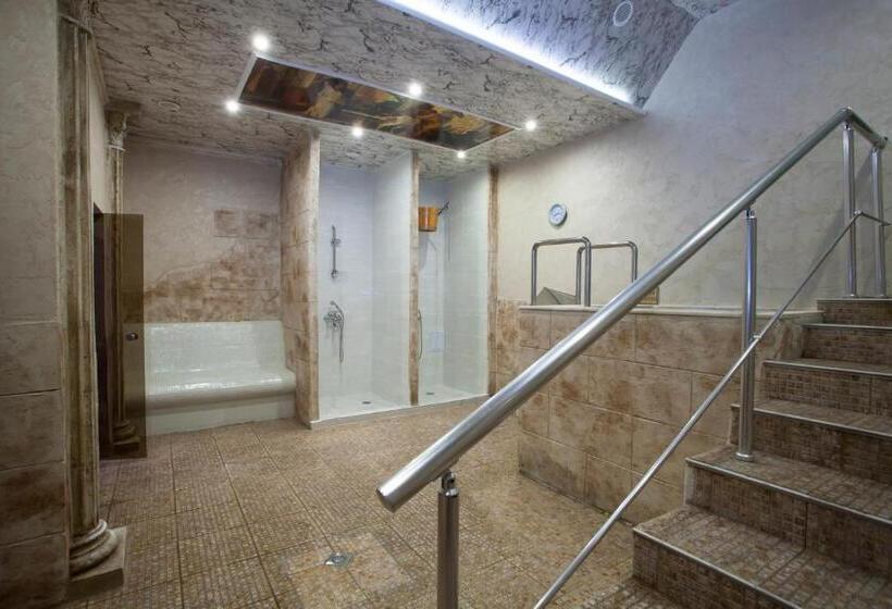 Balneo & Spa Hotel Aura