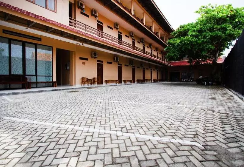 Hotel Capital O 3142 Bright