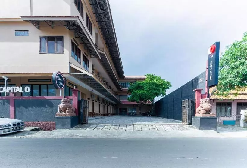 Hotel Capital O 3142 Bright