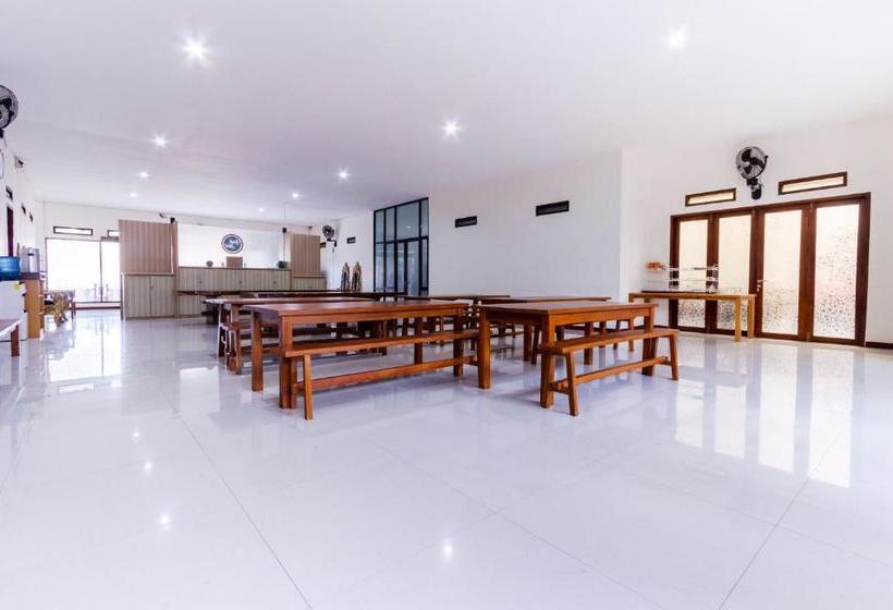 Hotel Capital O 3142 Bright