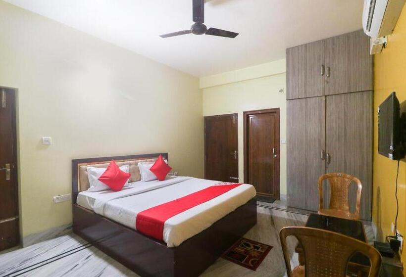 Hotel Oyo 67672 Devi Residency