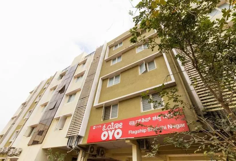 ホテル Oyo 69232 Sr Ankura Residency