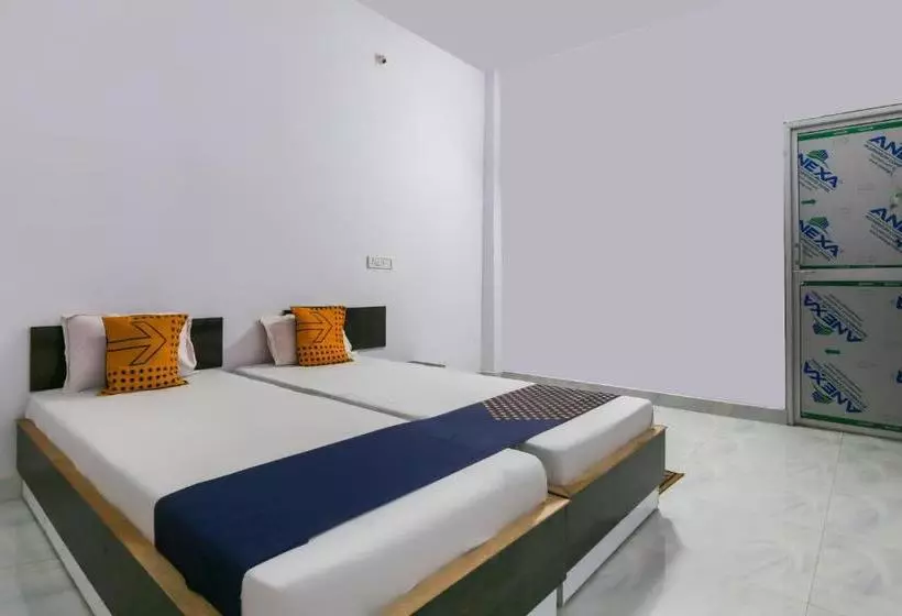 ホテル Spot On 43466 Sangeeta Palace
