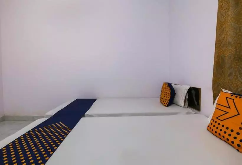 ホテル Spot On 43466 Sangeeta Palace