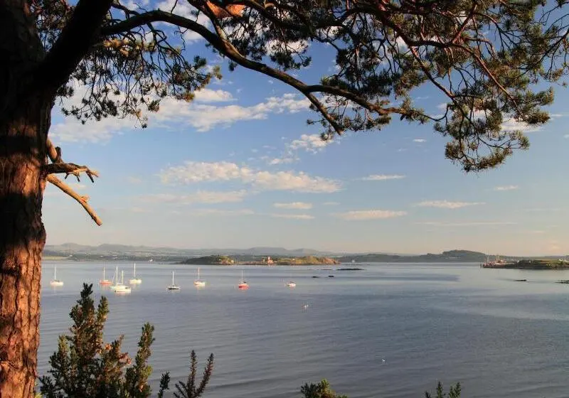 Aberdour Hotel, Stables Rooms & Beer Garden