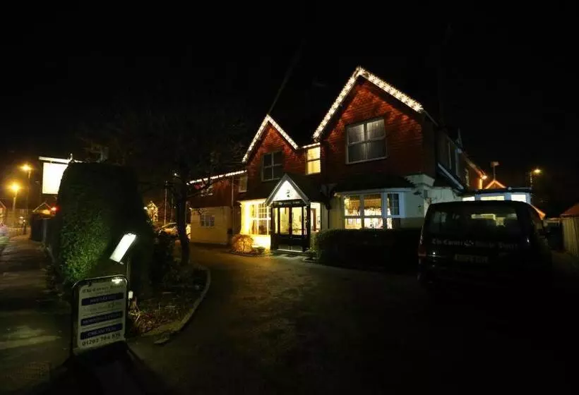 Corner House Hotel Gatwick With Bookable Holiday Parking