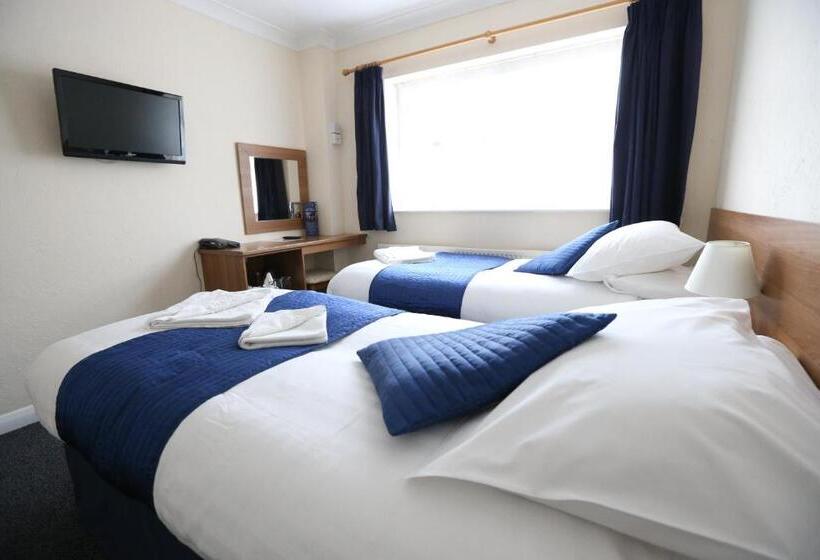 Corner House Hotel Gatwick With Bookable Holiday Parking