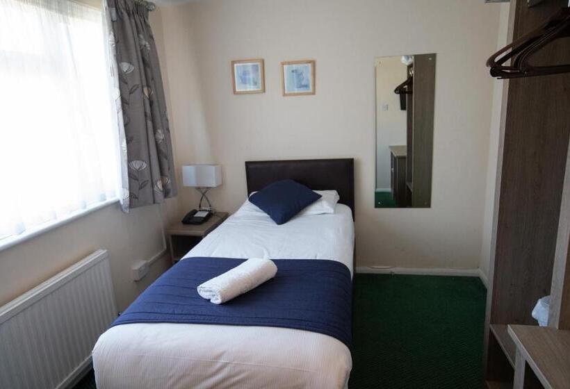 Corner House Hotel Gatwick With Bookable Holiday Parking