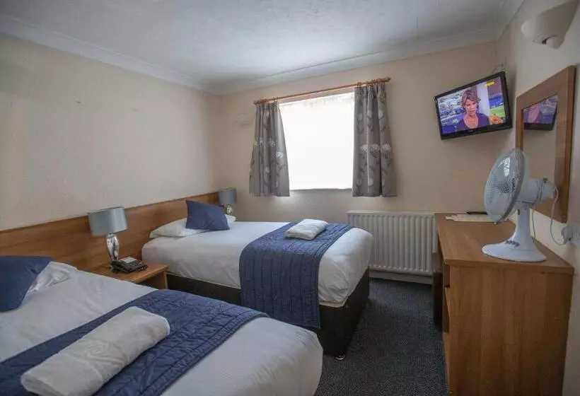 Corner House Hotel Gatwick With Bookable Holiday Parking