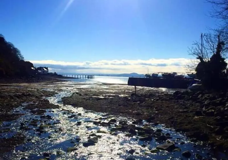 Aberdour Hotel, Stables Rooms & Beer Garden